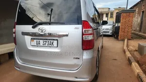 Toyota Noah 2013 Silver