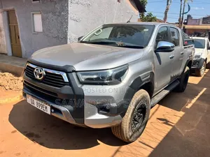 Toyota Hilux 2017 Gold