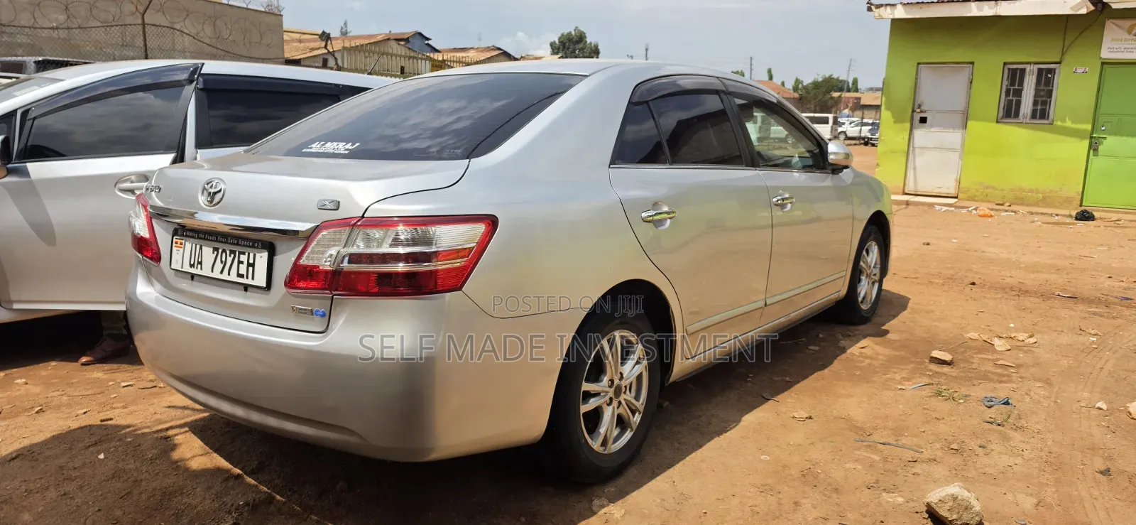 Toyota Premio 2012 Silver