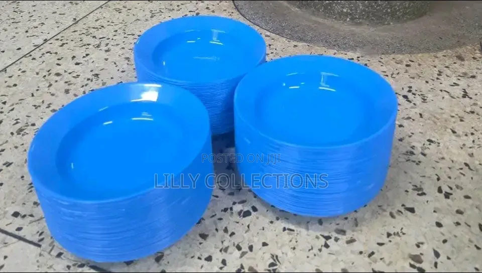 Plastic Plates