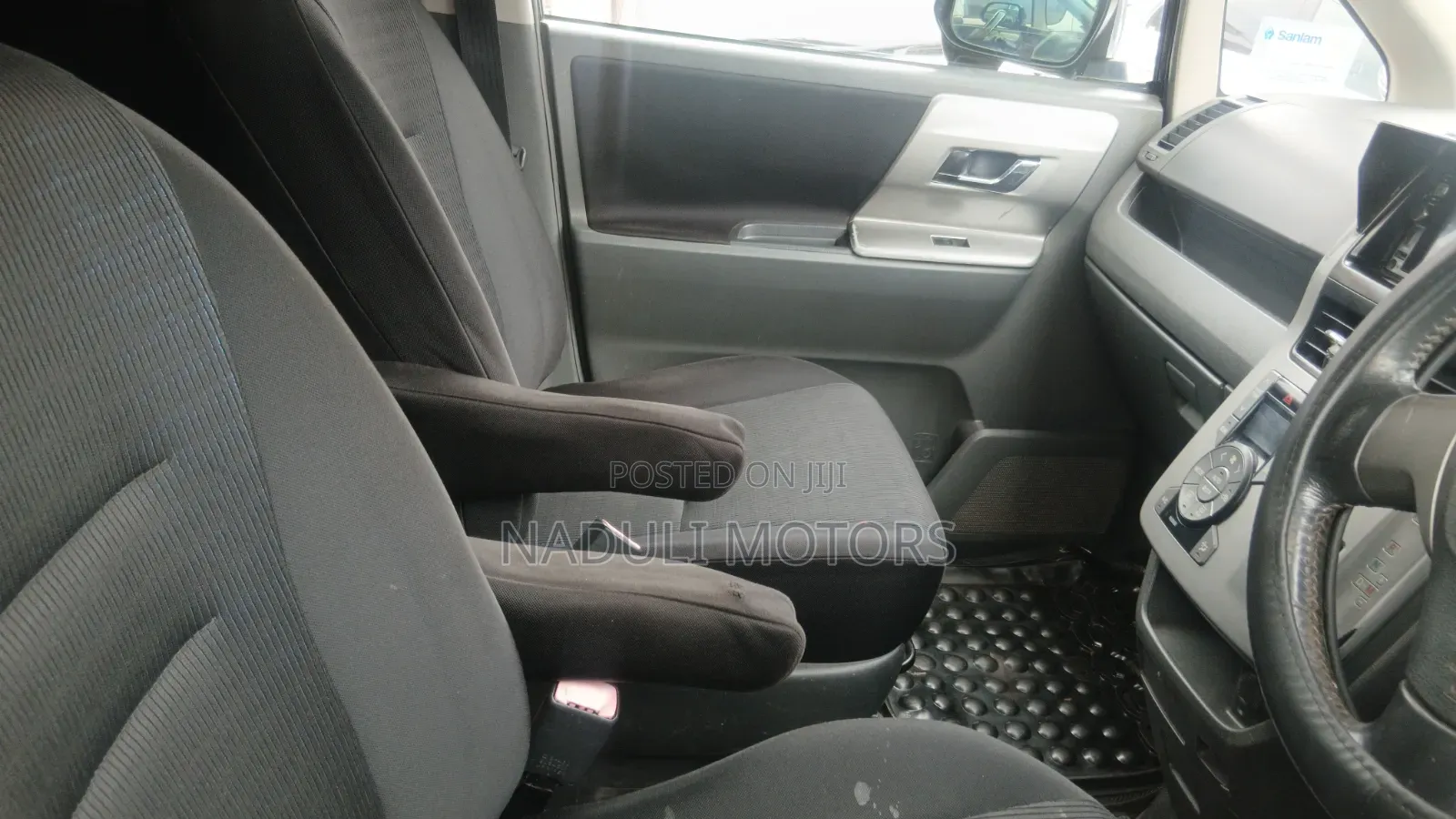 Toyota Voxy 2011 Black