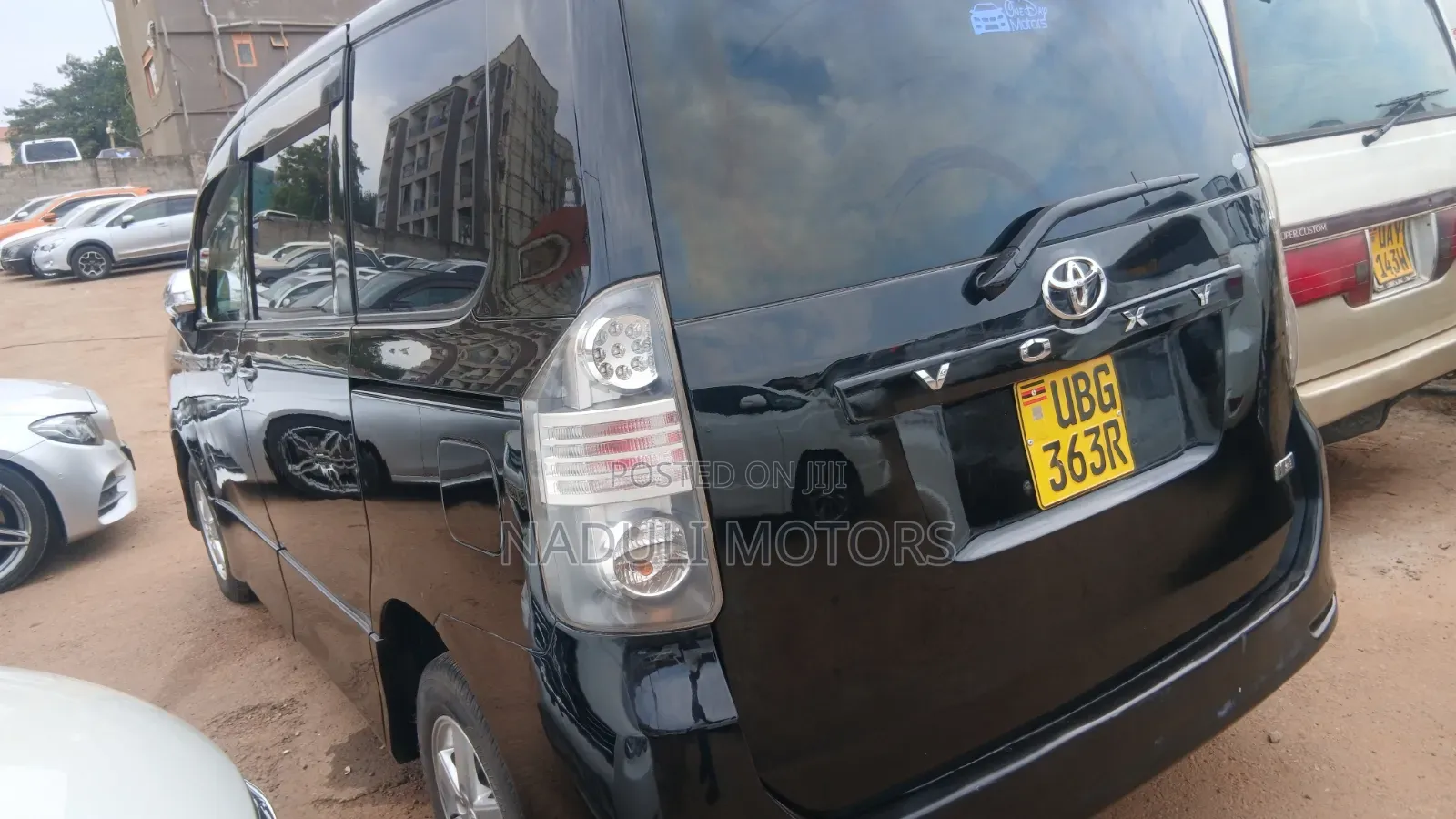Toyota Voxy 2011 Black