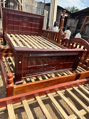 Medium Size Solid Tile Bed