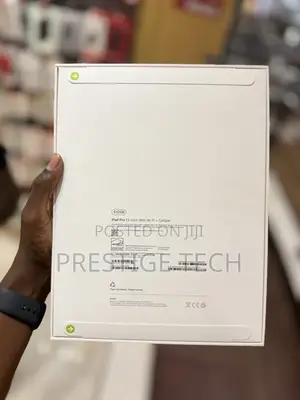 New Apple iPad Pro 13 (2025) 256 GB Black