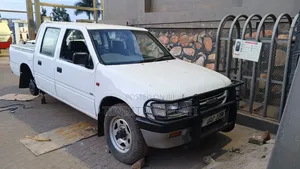 Isuzu KB 1999 White