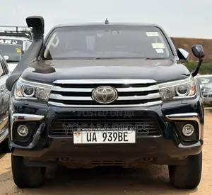Toyota Hilux Revo Double Cab Deisel 2.8 AWD 2017 Black