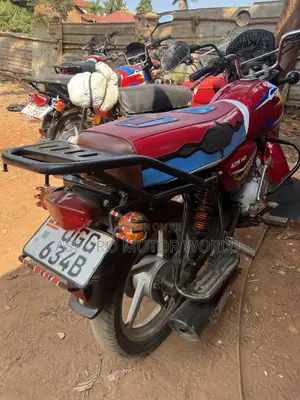 Bajaj CT 125X 2024 Red