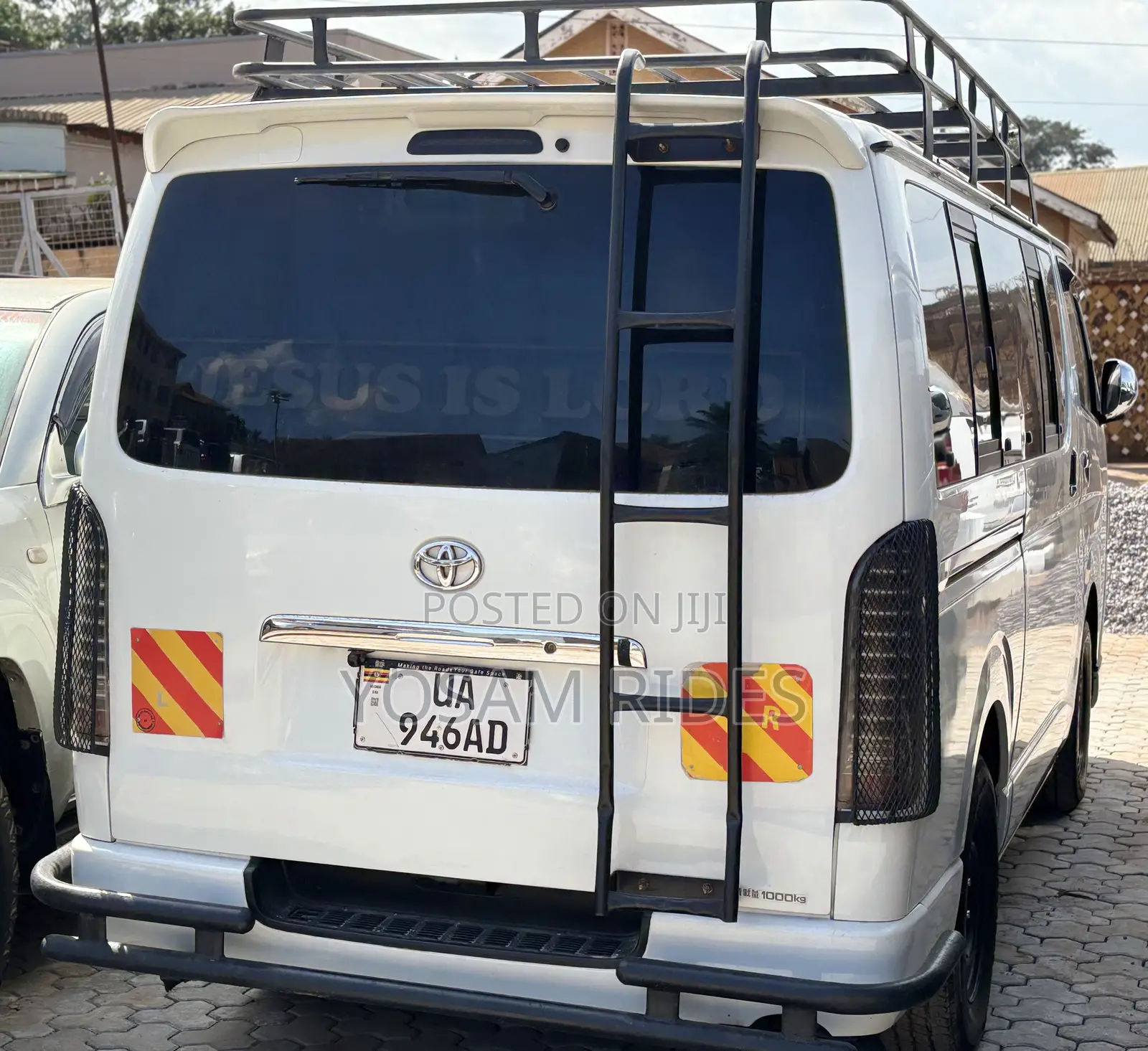 Toyota HiAce 2012 White