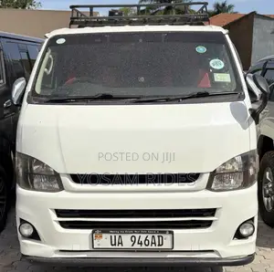 Toyota HiAce 2012 White