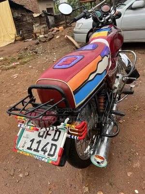 Bajaj Boxer 100 2022 Red