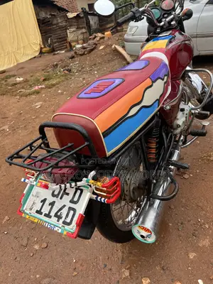 Bajaj Boxer 100 2022 Red
