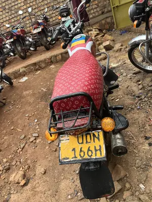 Bajaj Boxer 100 2020 Red
