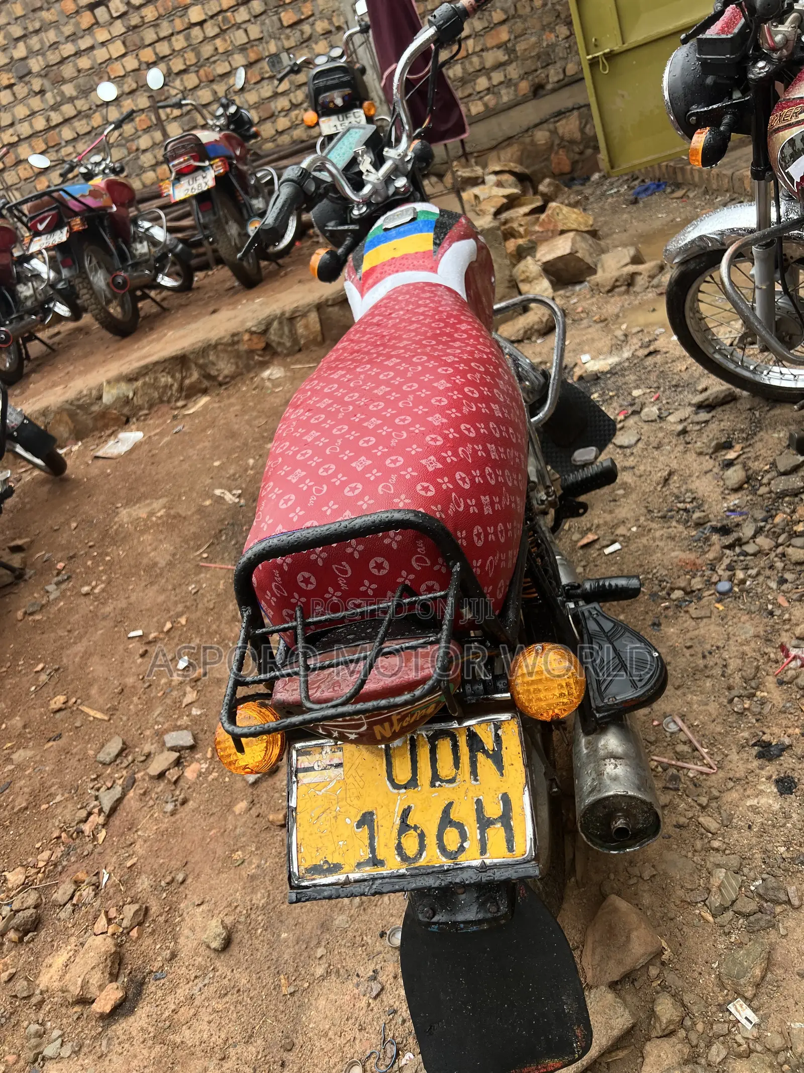 Bajaj Boxer 100 2020 Red