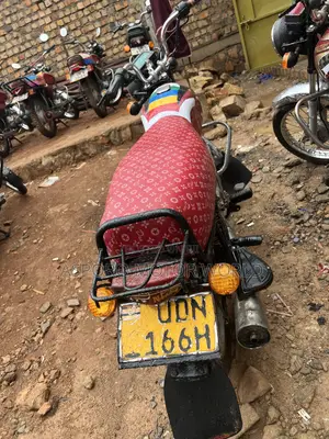 Bajaj Boxer 100 2020 Red