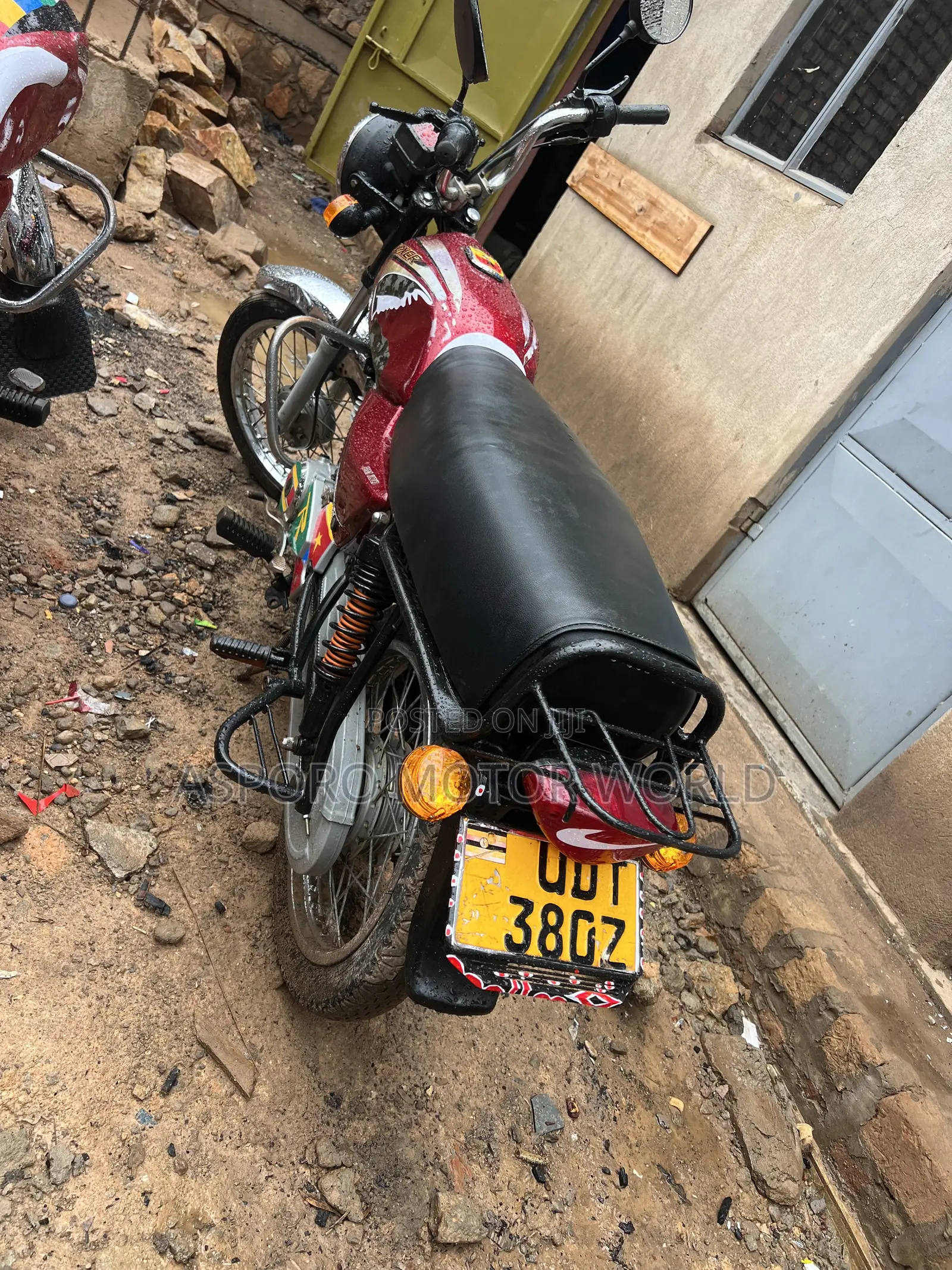 Bajaj Boxer 100 2020 Red