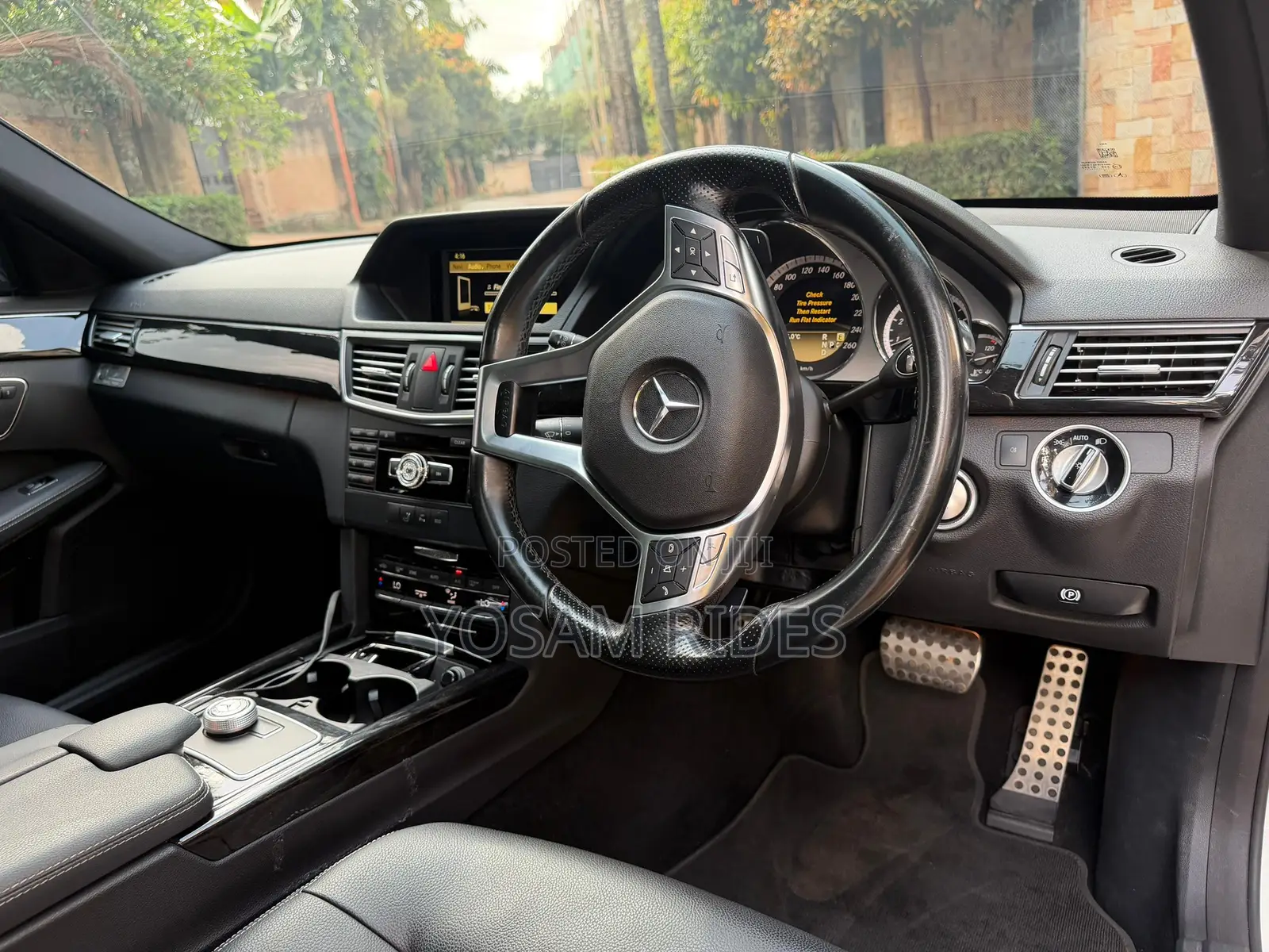 Mercedes-Benz E300 2011 White