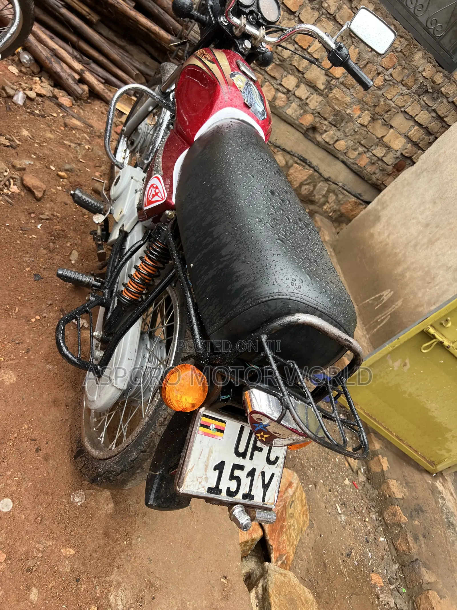 Bajaj Boxer 100 2022 Red