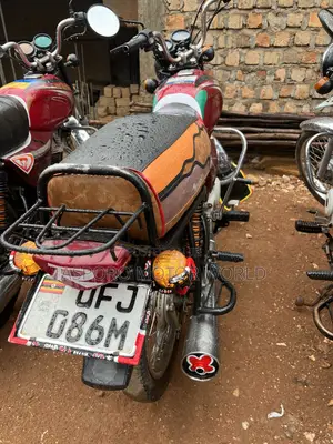 Bajaj Boxer 100 2022 Red