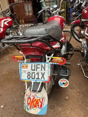 Bajaj Boxer 100 2022 Red