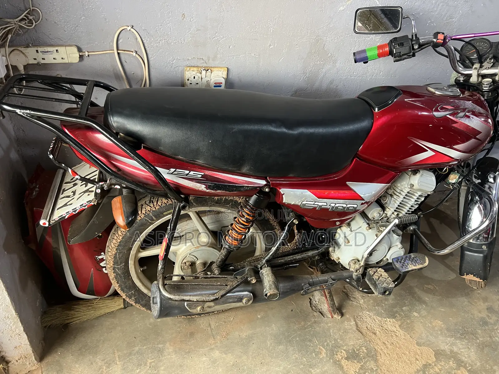 Bajaj CT 125X 2022 Red