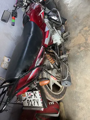 Bajaj CT 125X 2022 Red