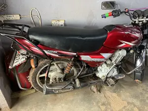 Bajaj CT 125X 2022 Red