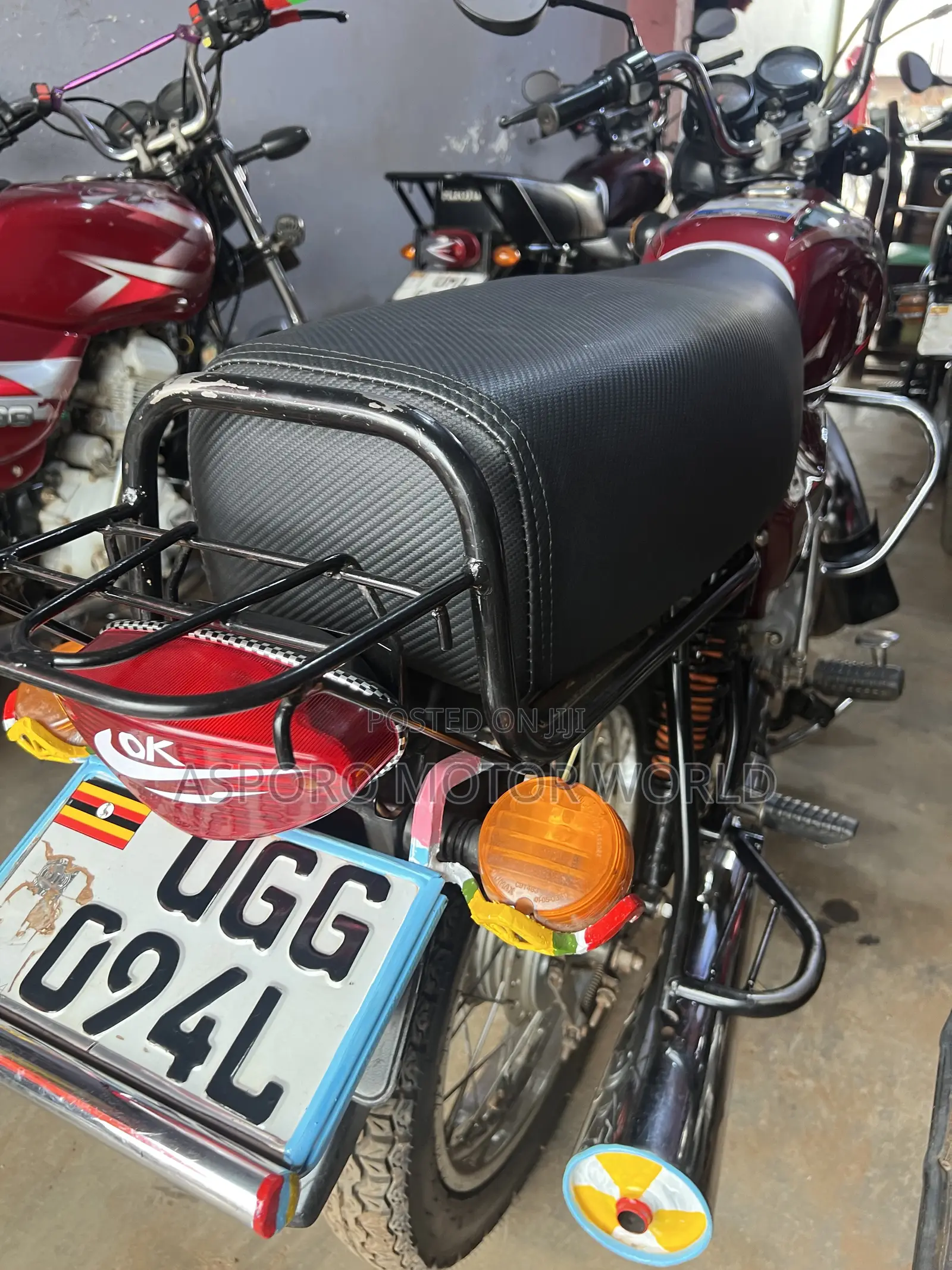 Bajaj Boxer 100 2024 Red