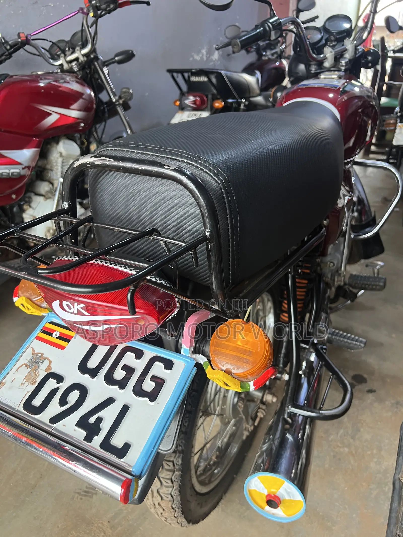Bajaj Boxer 100 2024 Red