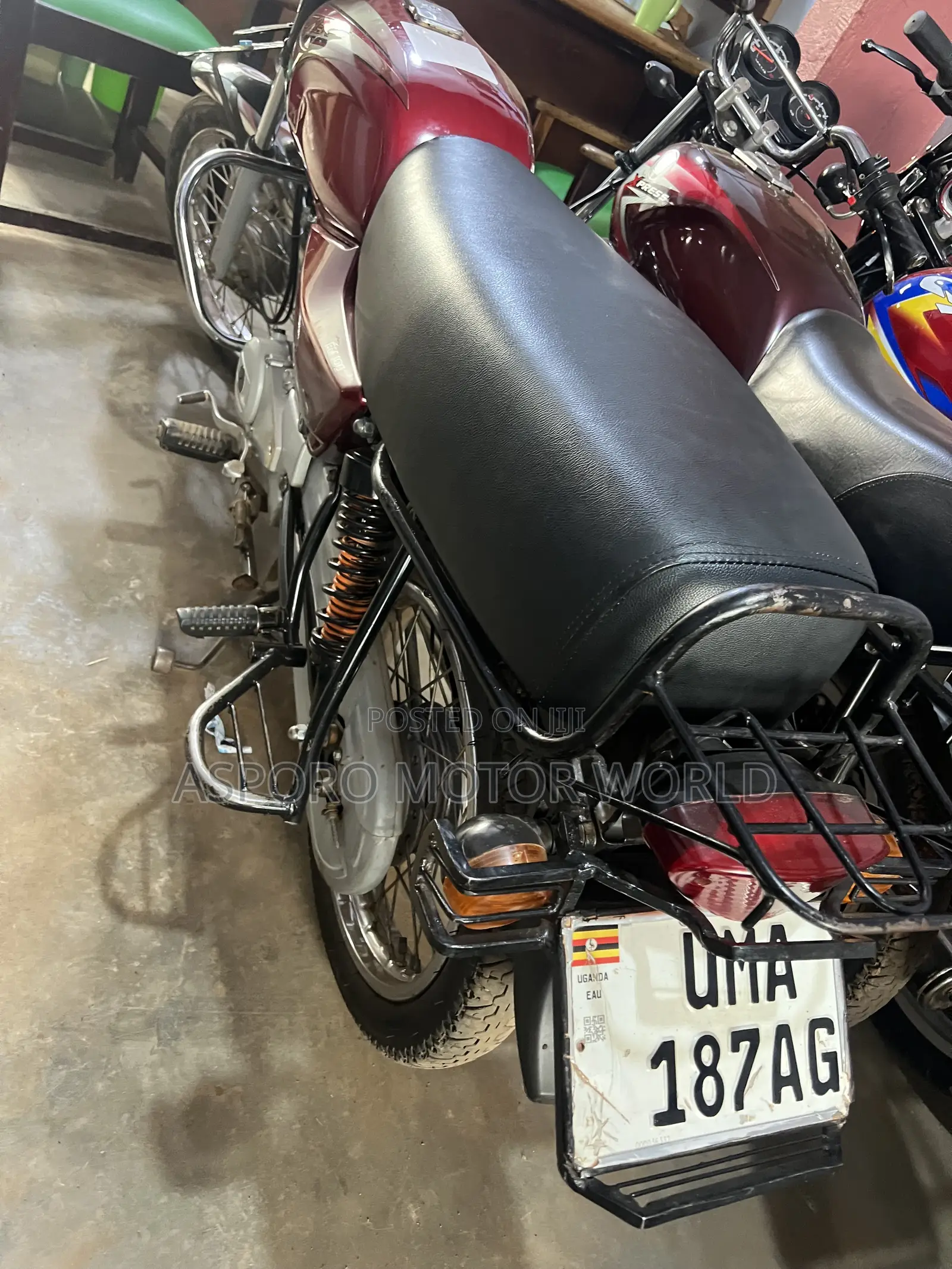 Bajaj Boxer 100 2025 Red