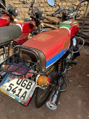 Bajaj Boxer 100 2023 Red