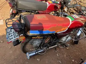 Bajaj Boxer 100 2023 Red
