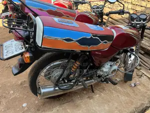 Bajaj Boxer 100 2023 Red