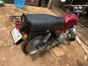 Bajaj Boxer 100 2021 Red