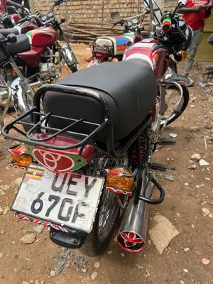 Bajaj Boxer 100 2021 Red