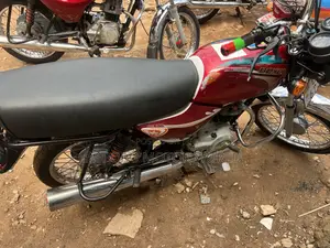 Bajaj Boxer 100 2021 Red