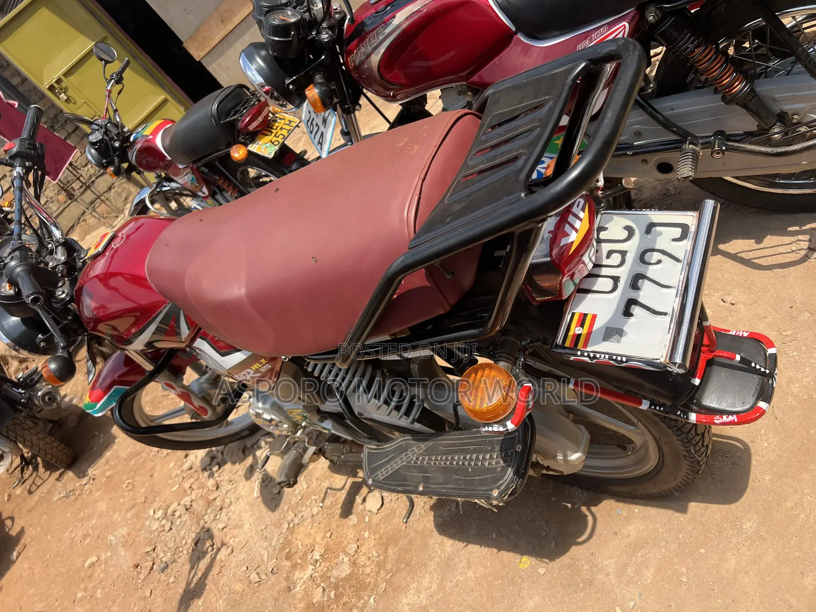 TVS HLX 125 2024 Red