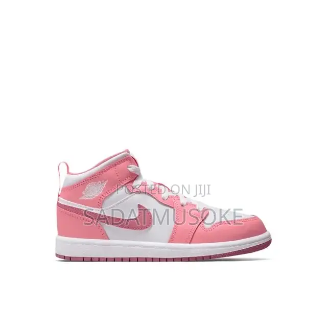 Jordan 1 Mid Valentine's Day