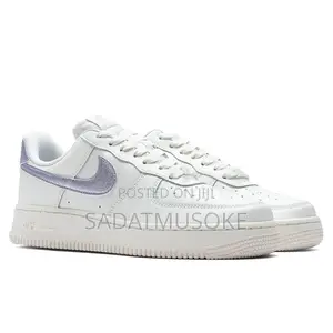 Nike Women's Air Force 1 '07 Dv7470-100