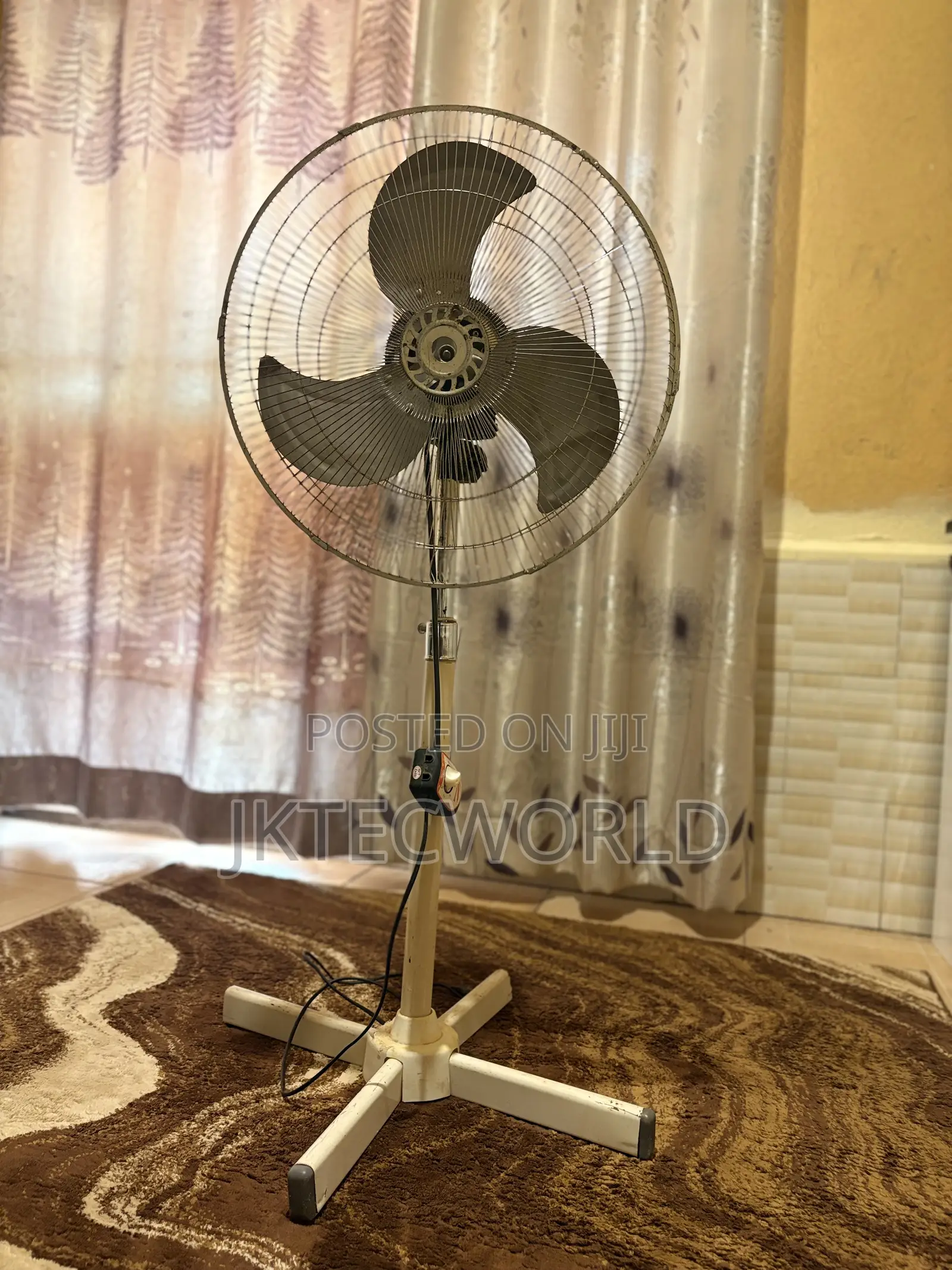 Floor Fan Original and Perfect.