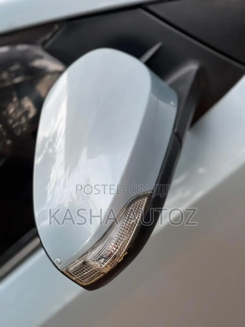 Toyota Premio 2013 Silver