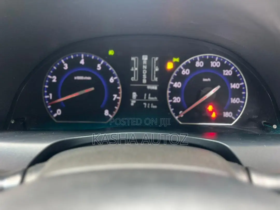 Toyota Premio 2013 Silver
