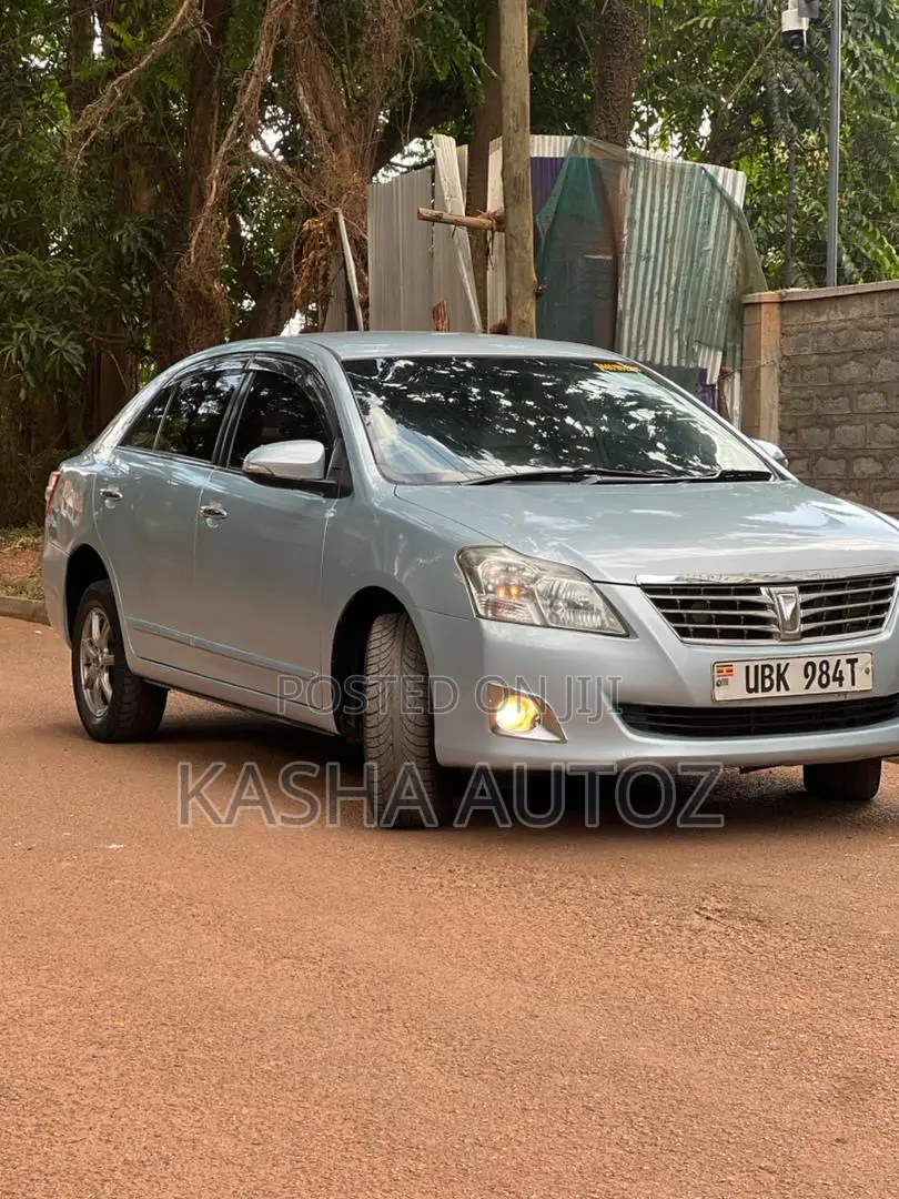 Toyota Premio 2013 Silver