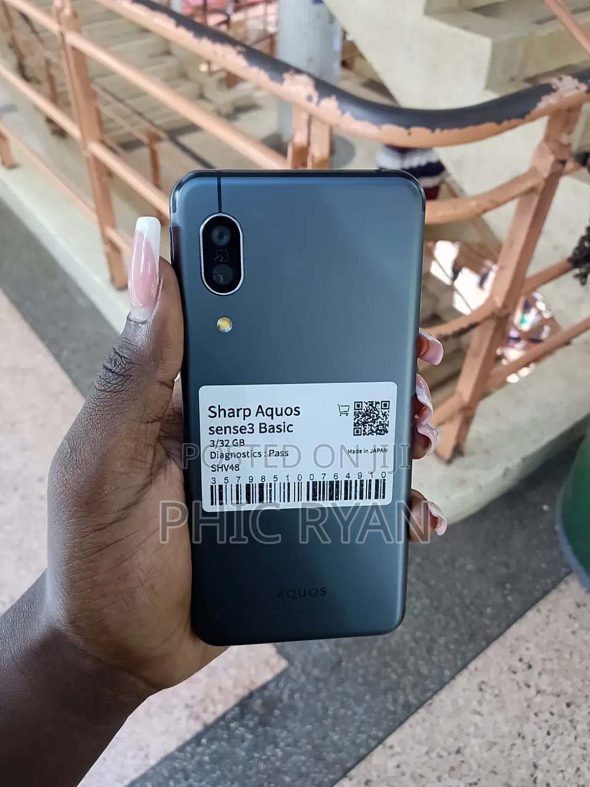 Sharp Aquos Sense 3 Basic SHV48 32 GB Gray