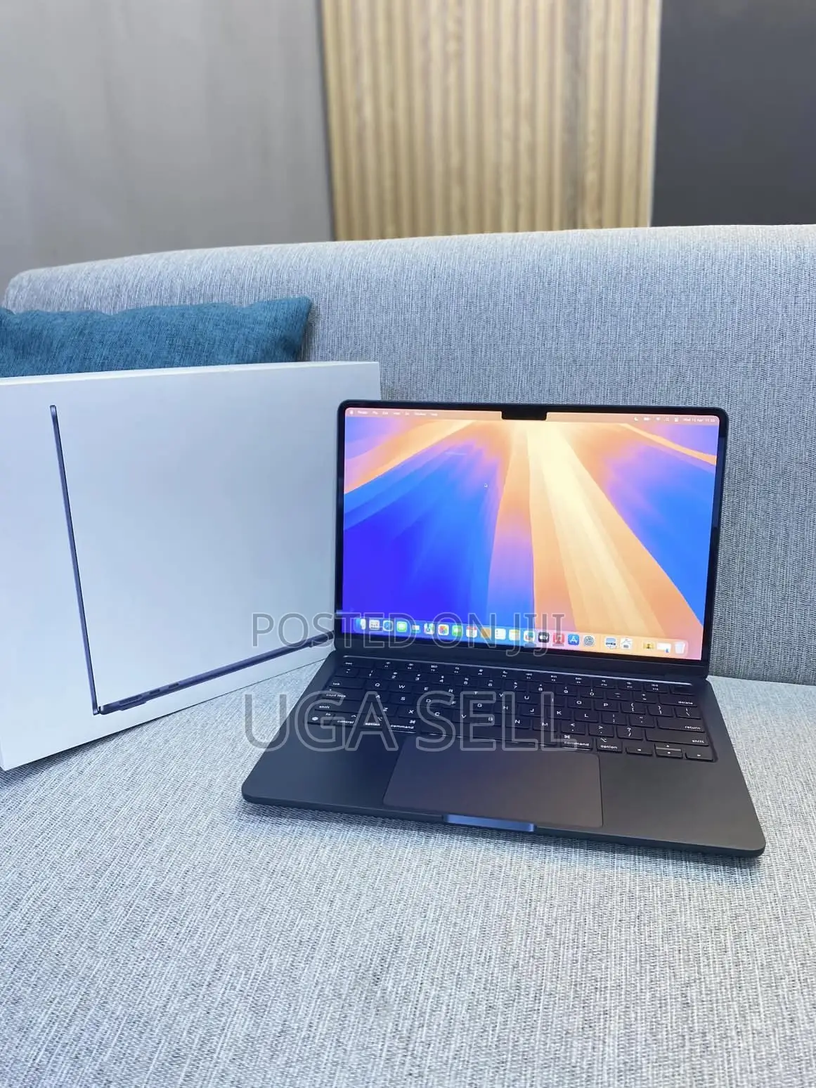 Laptop Apple MacBook Air 2022 M2 8GB Apple M2 SSD 512GB