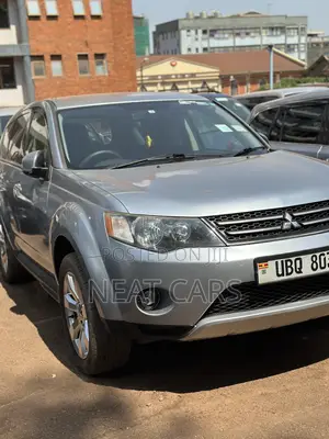 Mitsubishi Outlander 2010 Silver