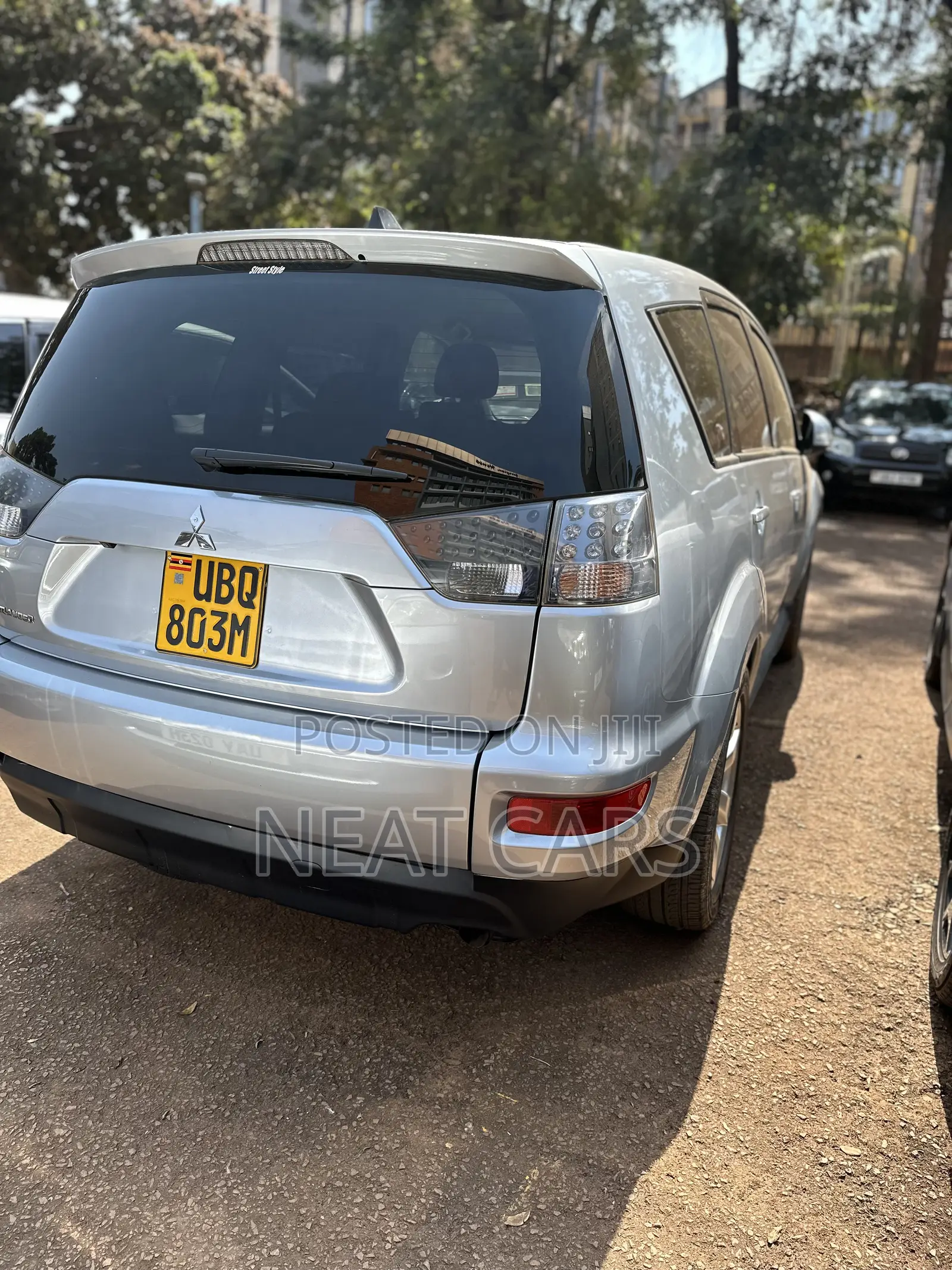 Mitsubishi Outlander 2010 Silver
