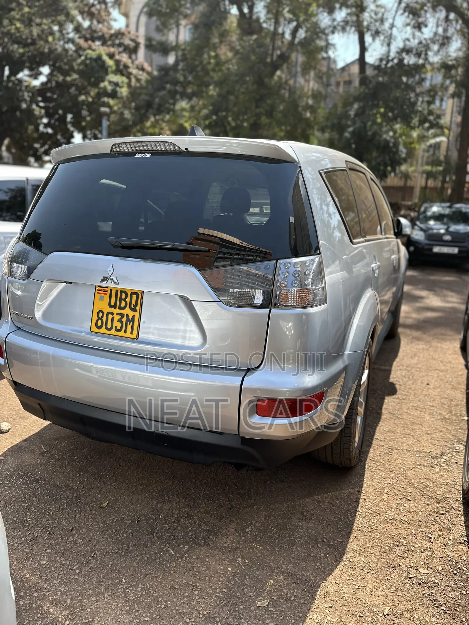 Mitsubishi Outlander 2010 Silver