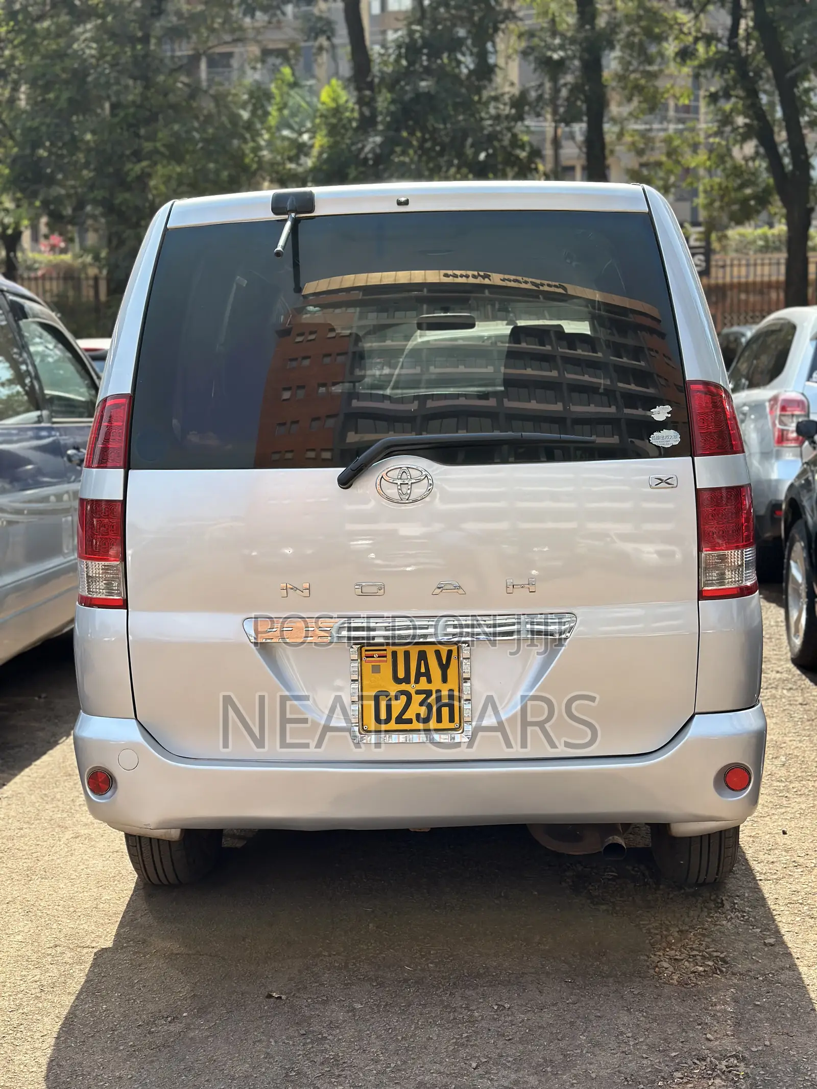 Toyota Noah 2006 Silver