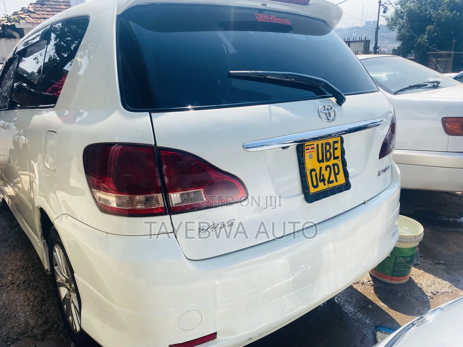 Toyota Ipsum 2004 White