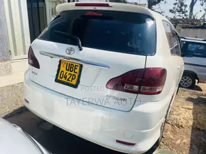Toyota Ipsum 2004 White